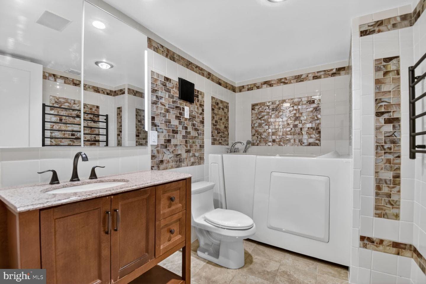 1101 S Arlington Ridge Road #504 photo 23