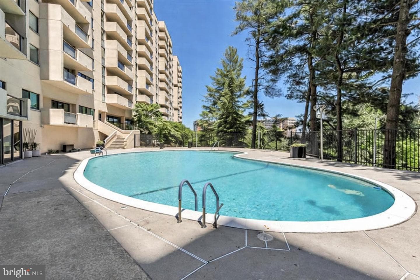 1101 S Arlington Ridge Road #504 photo 36