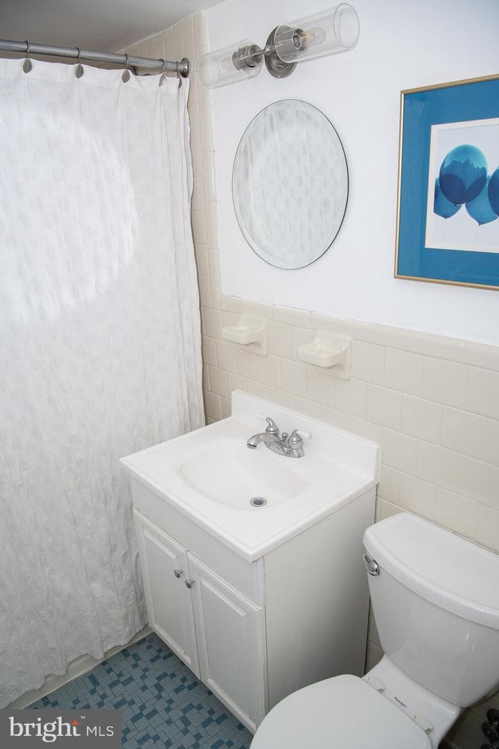 1210 N Taft Street #805 photo 15