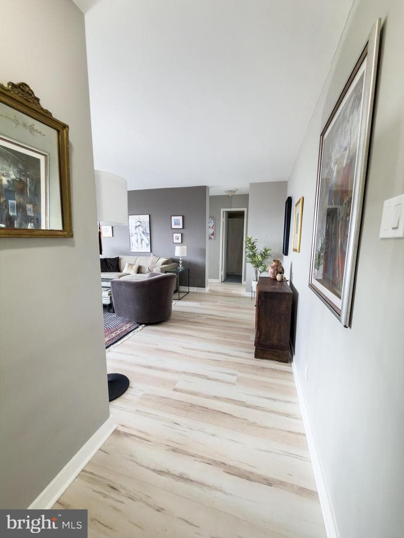 1210 N Taft Street #805 photo 3