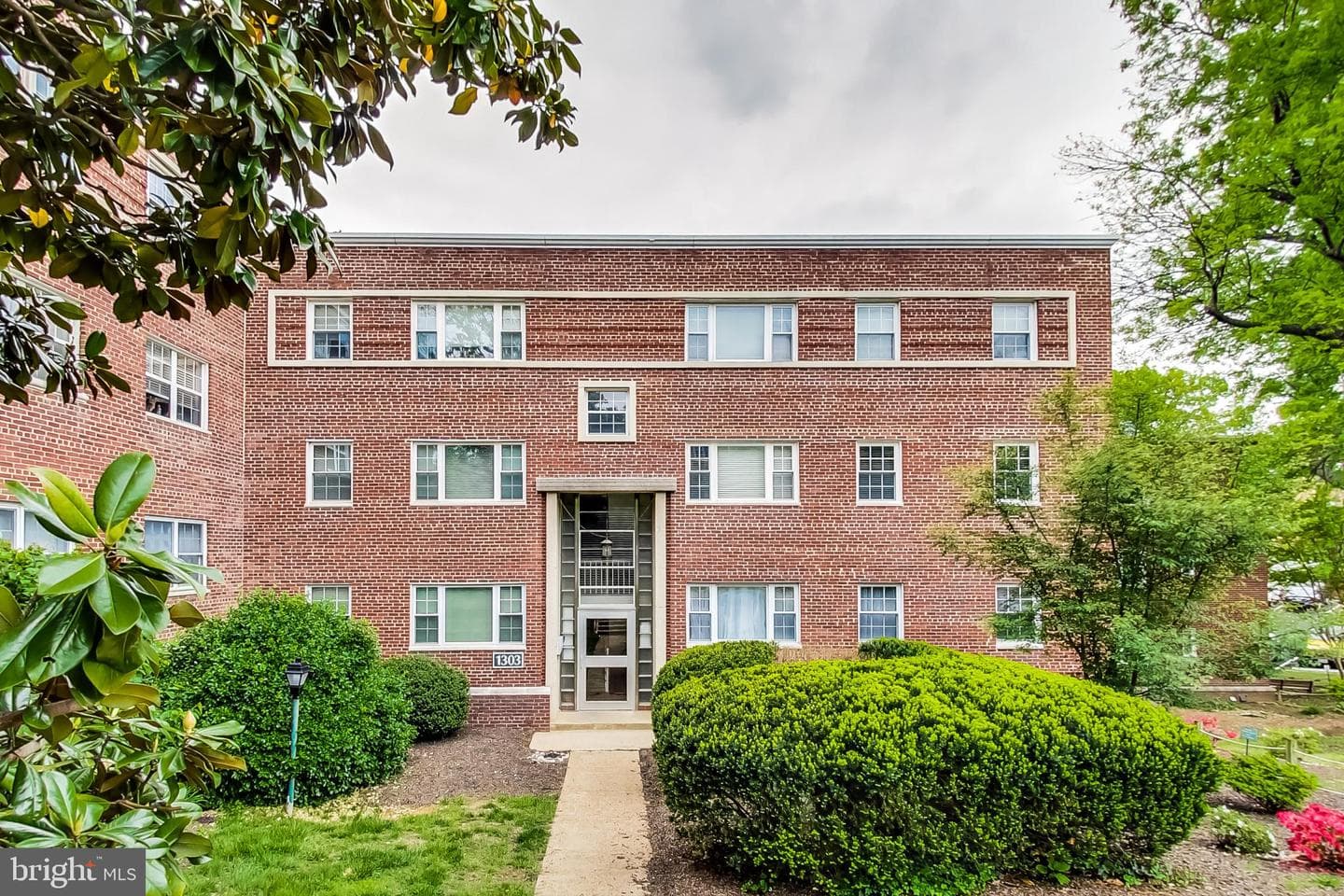 1303 N Ode Street #215, Arlington