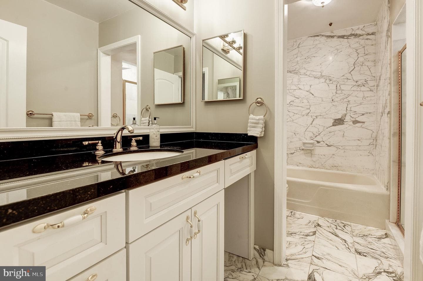 1101 S Arlington Ridge Road #106 photo 19