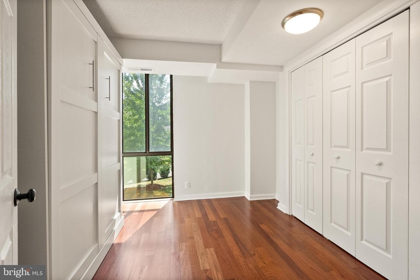 1401 N Rhodes Street #102 photo 16
