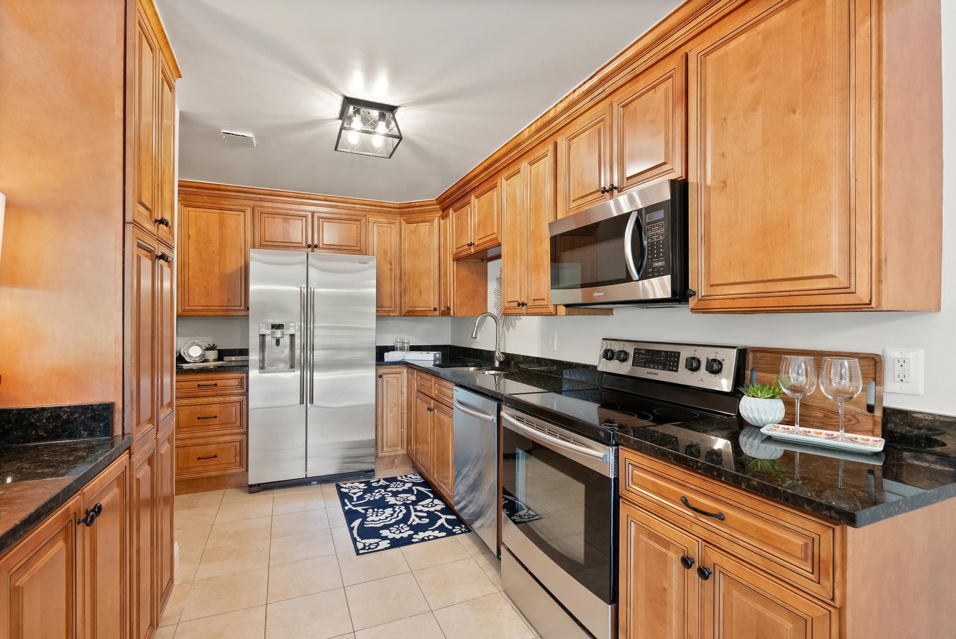 1401 N Rhodes Street #102 photo 7