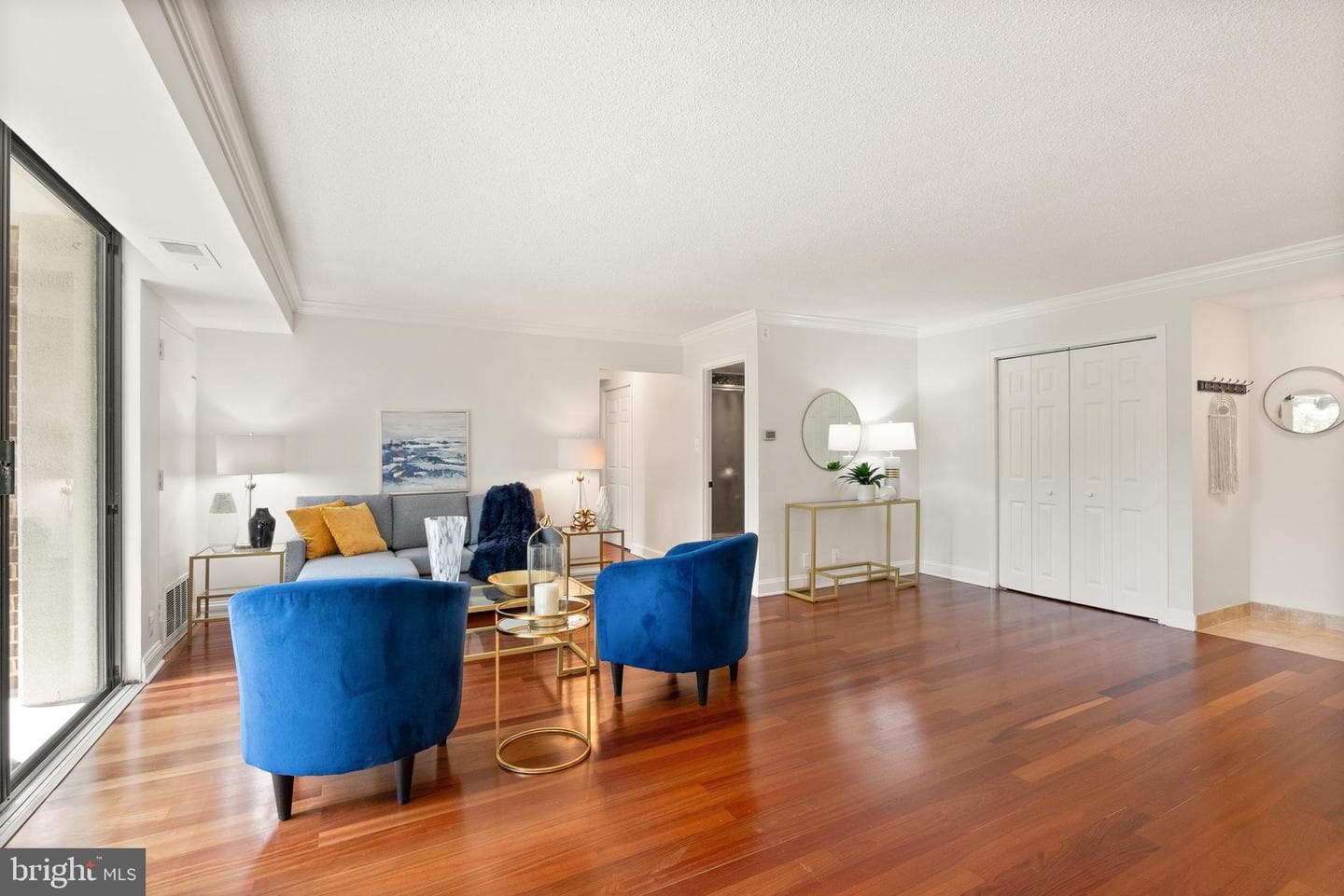 1401 N Rhodes Street #102 photo 9