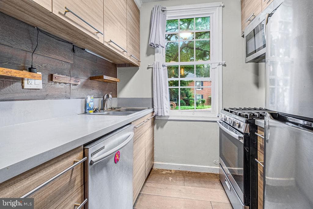 248 N Thomas Street #248-1, Arlington