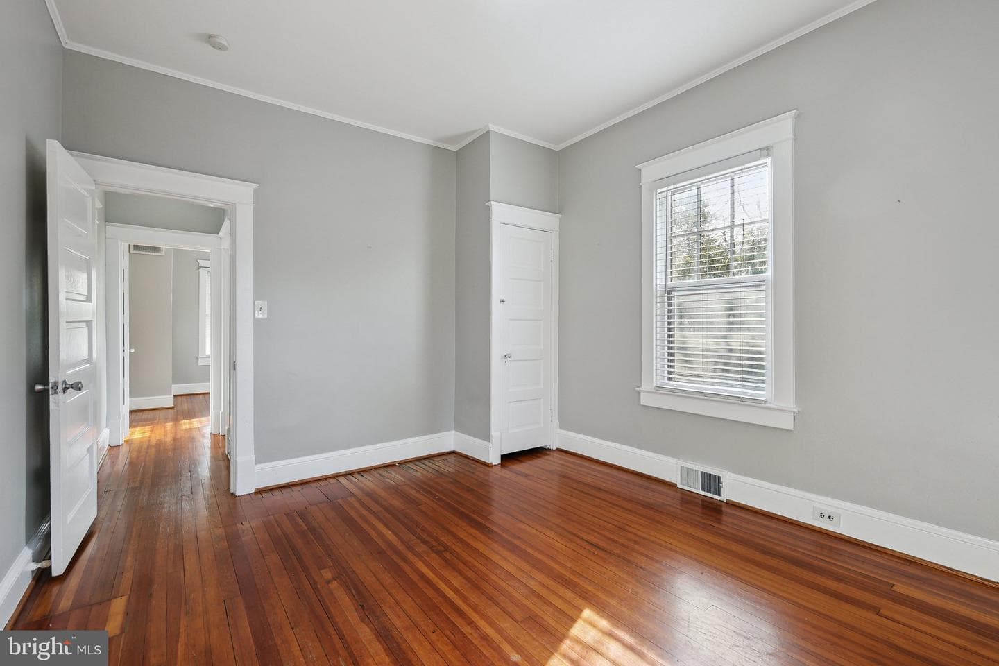 2417 Washington Boulevard photo 12