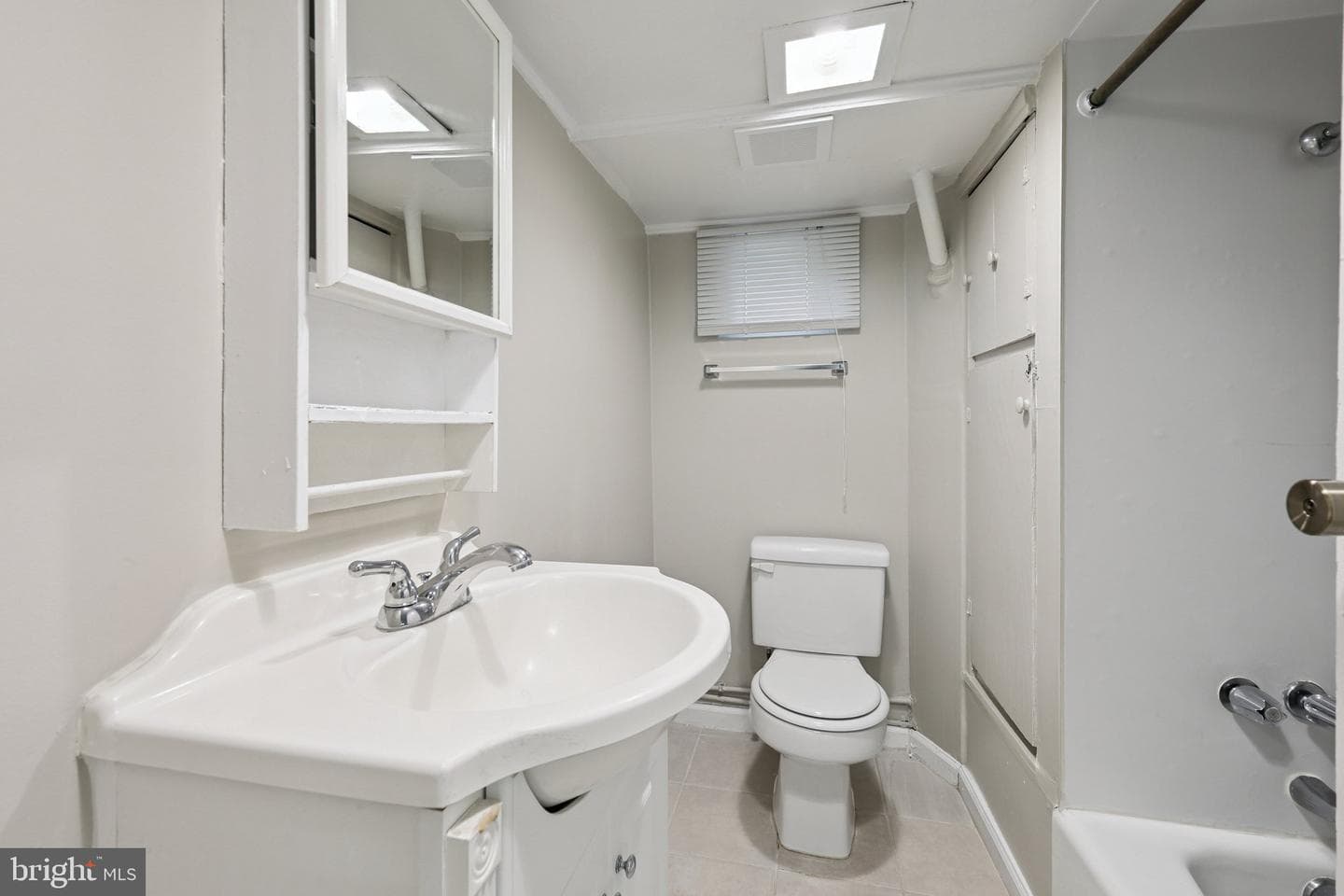 2417 Washington Boulevard photo 26