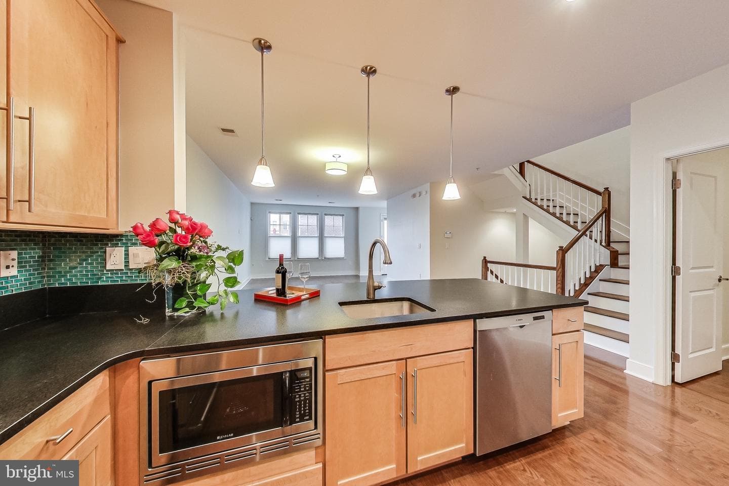 1418 N Rhodes Street #b120 photo 3