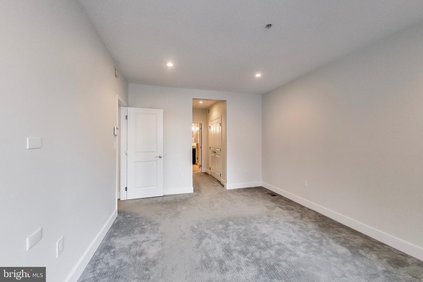 1418 N Rhodes Street #b120 photo 38