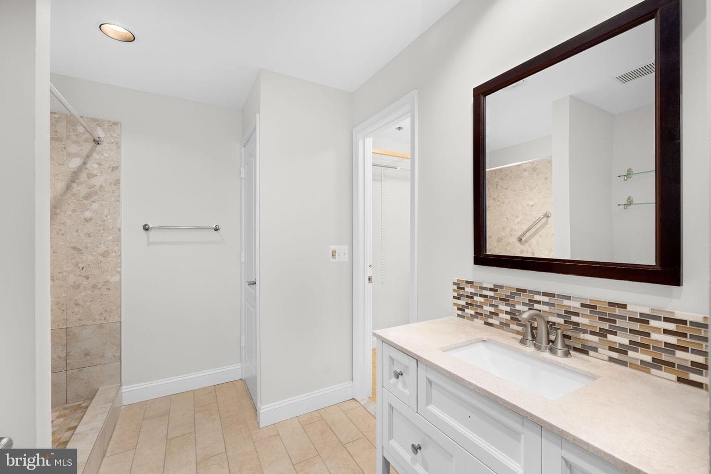 1050 N Stuart Street #817 photo 12