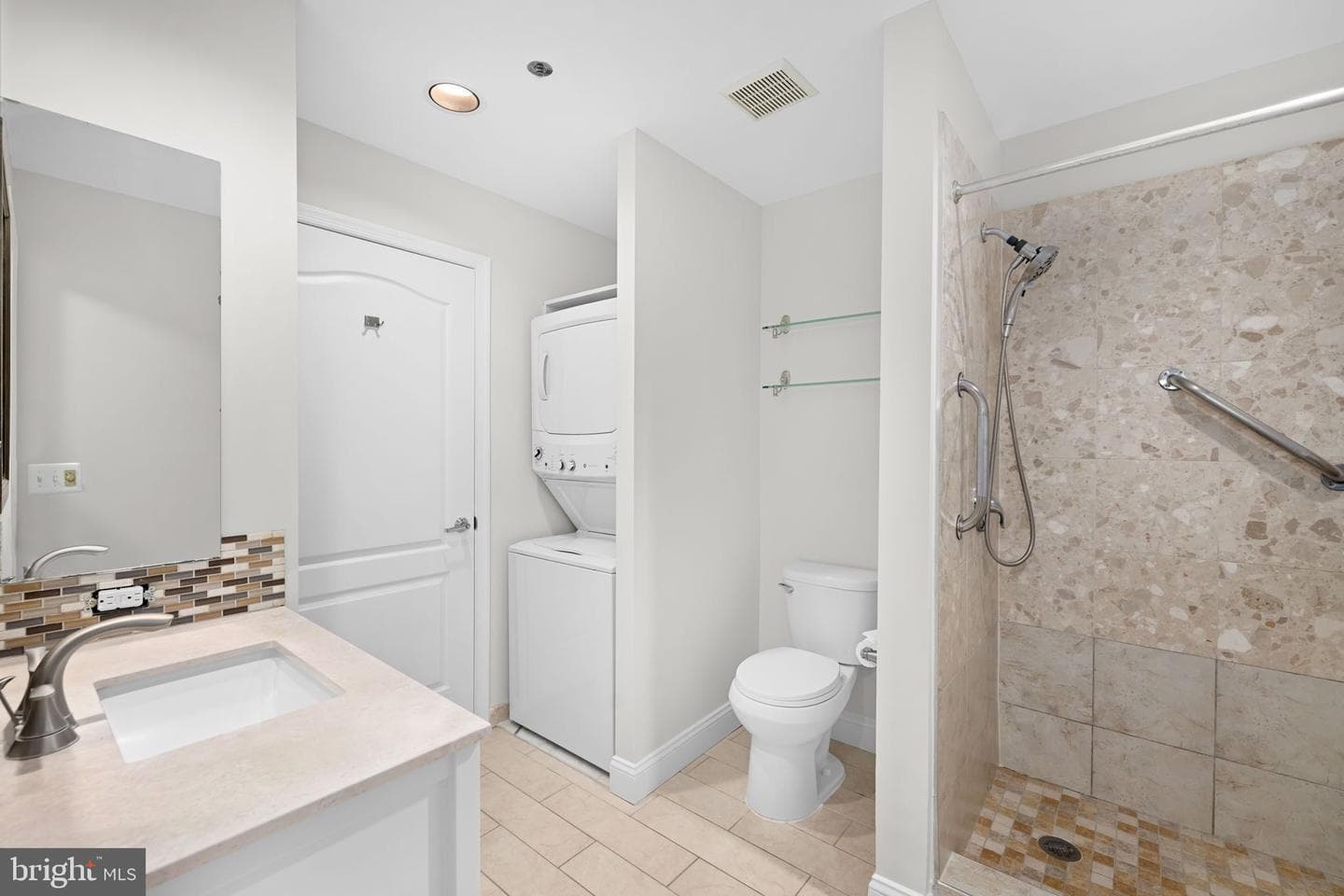 1050 N Stuart Street #817 photo 13