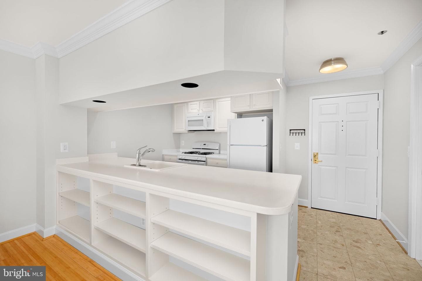 1050 N Stuart Street #817 photo 2