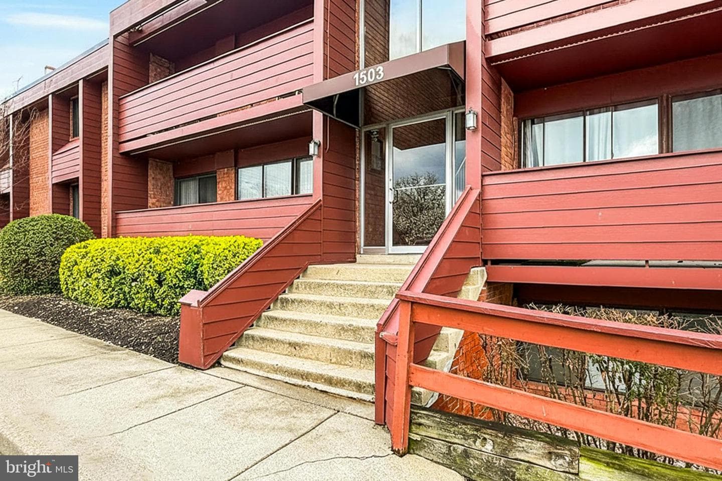 1503 S George Mason Drive #23 photo 3