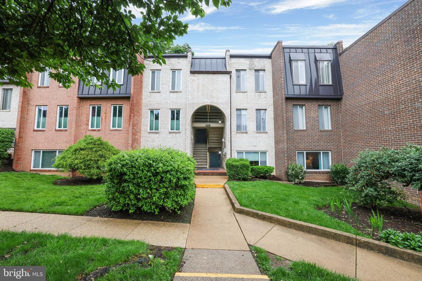 5041 7th Road S #102, Arlington