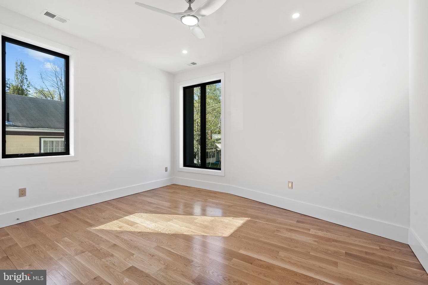 2520 5th Street S photo 32