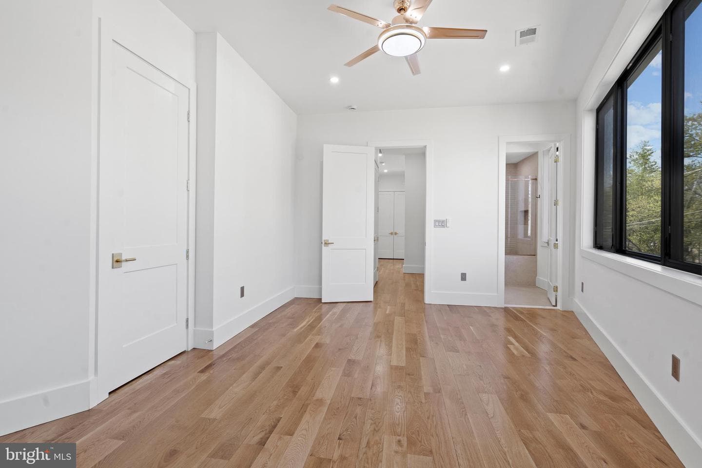 2520 5th Street S photo 37