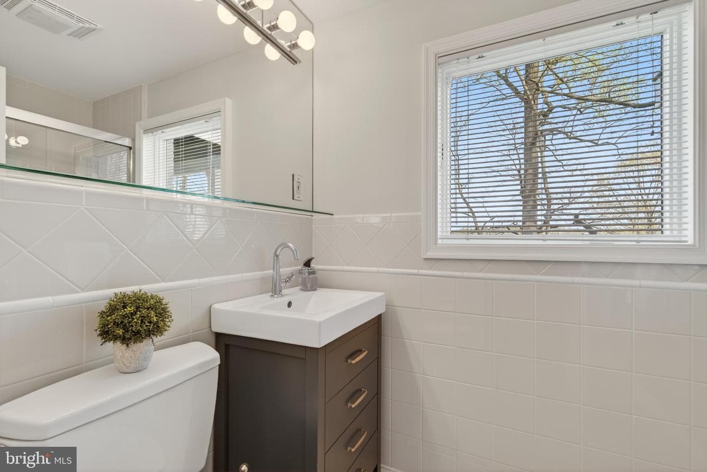 2767 N Quincy Street photo 36