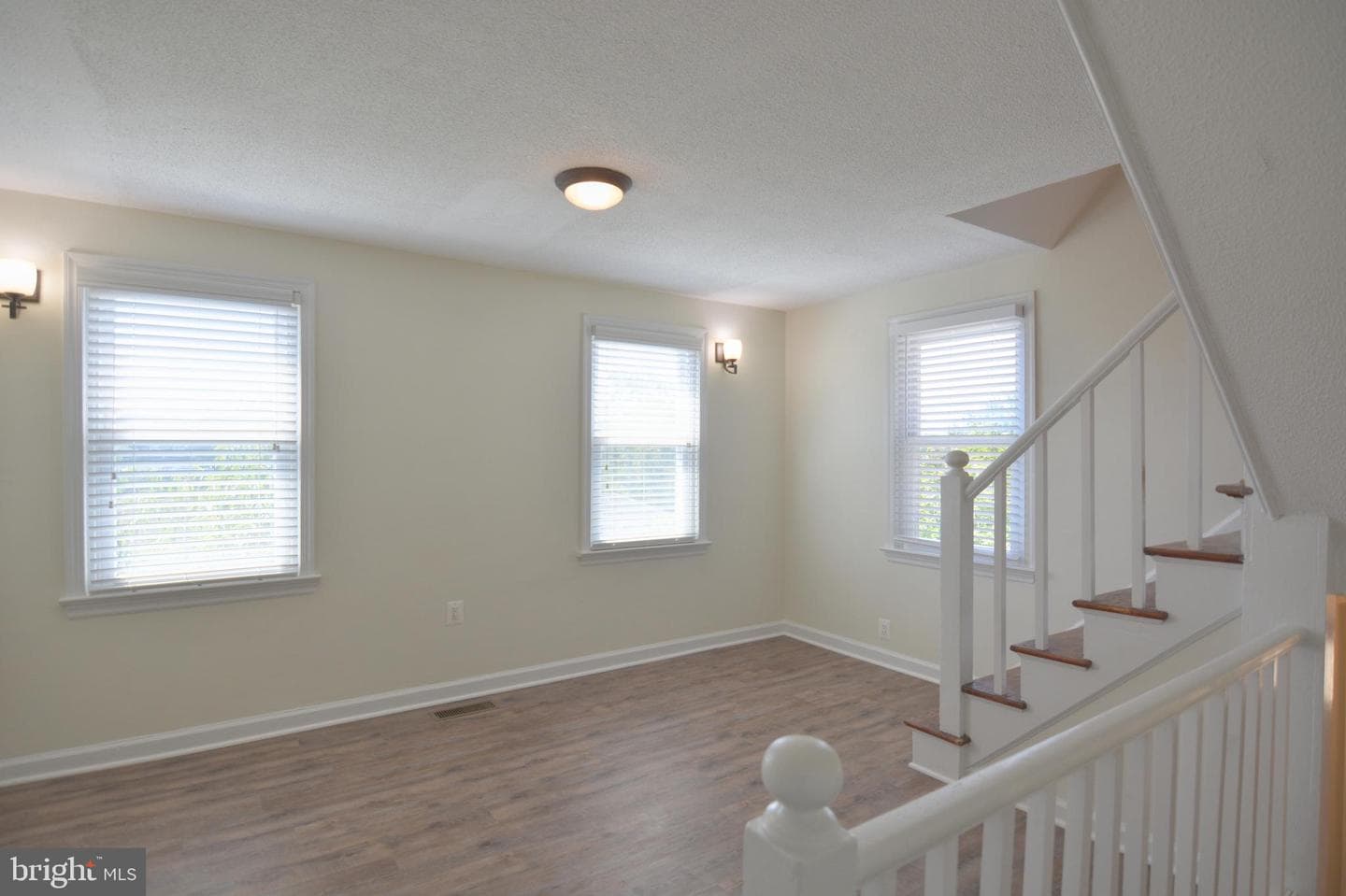 3723 Kemper Road photo 32