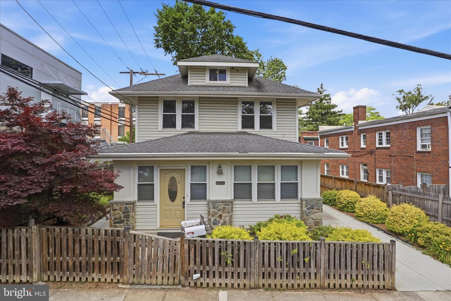 2206 S Grant Street S, Arlington