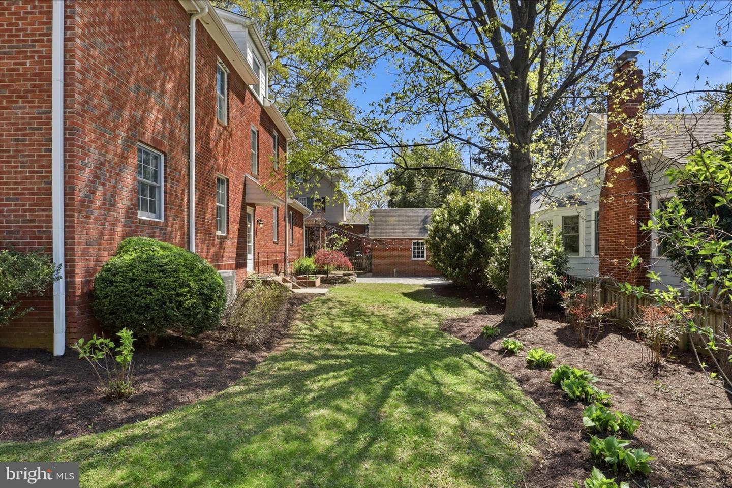 2528 N Buchanan Street N photo 12