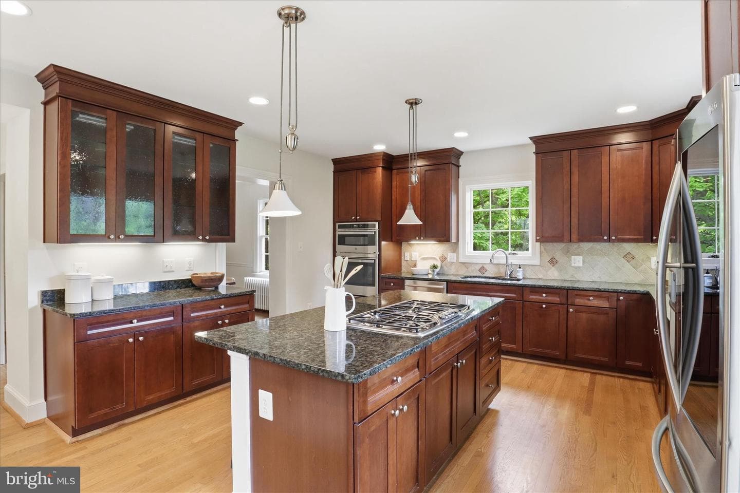 2528 N Buchanan Street N photo 27