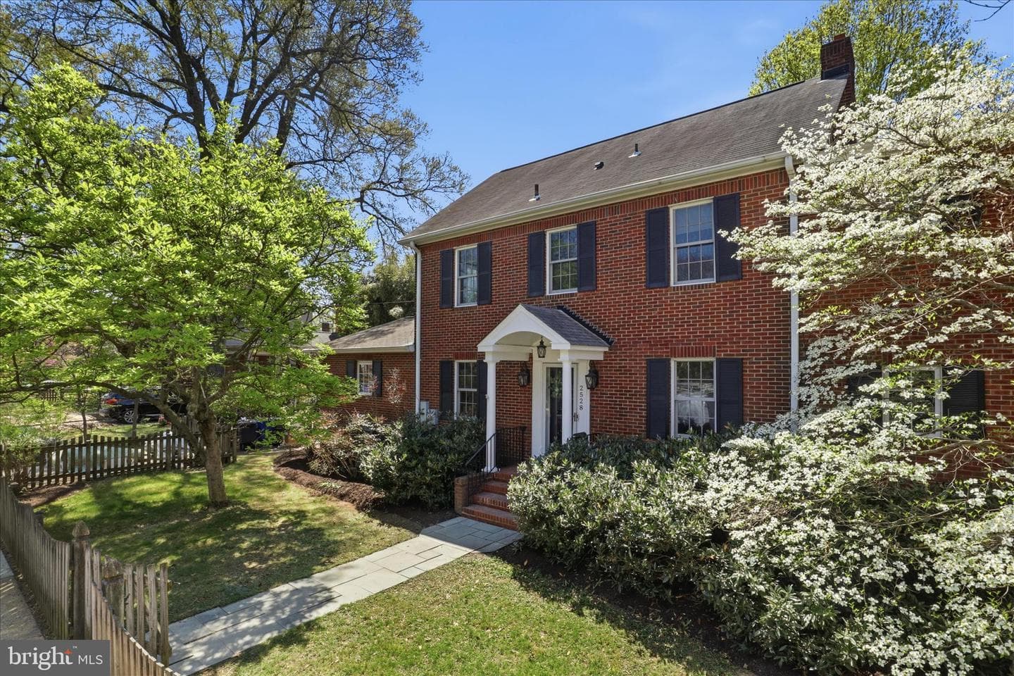 2528 N Buchanan Street N photo 3