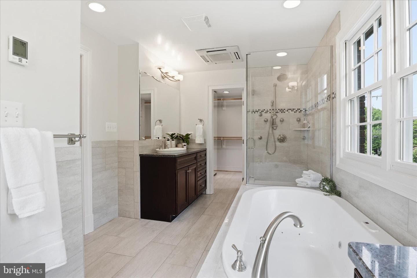 2528 N Buchanan Street N photo 32