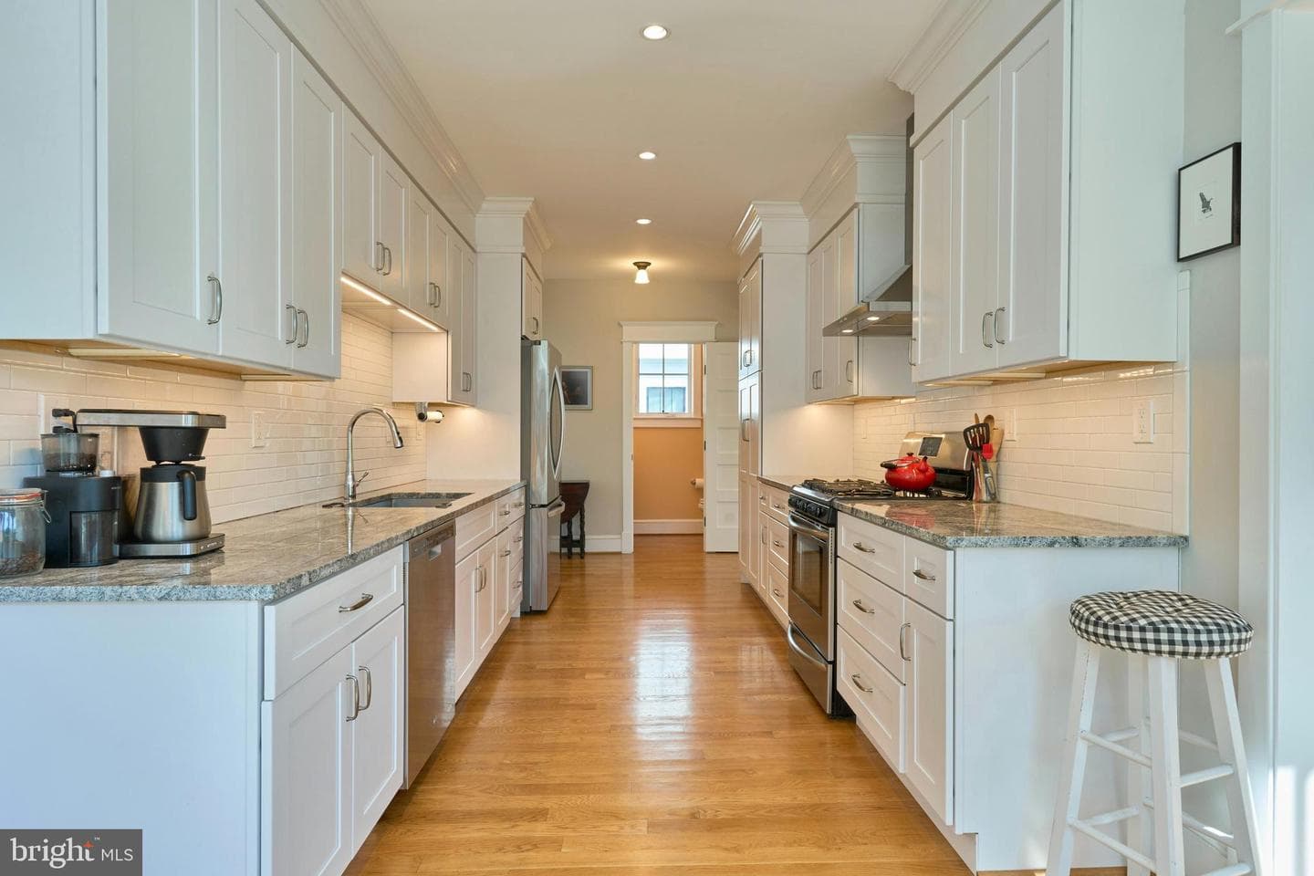 1243 N Stuart Street photo 8