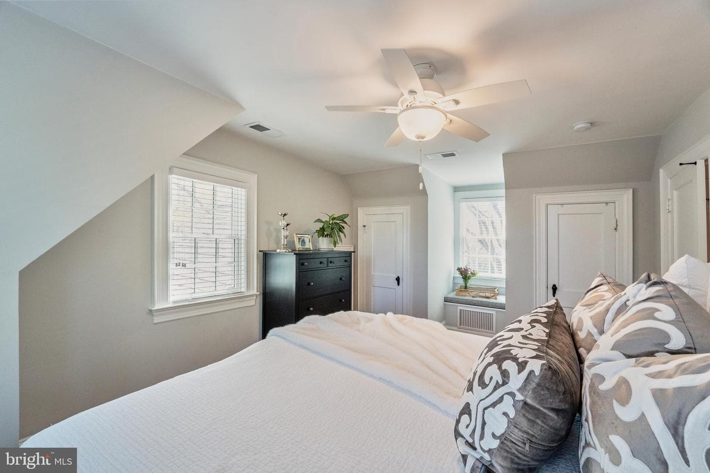 5943 Washington Boulevard photo 41