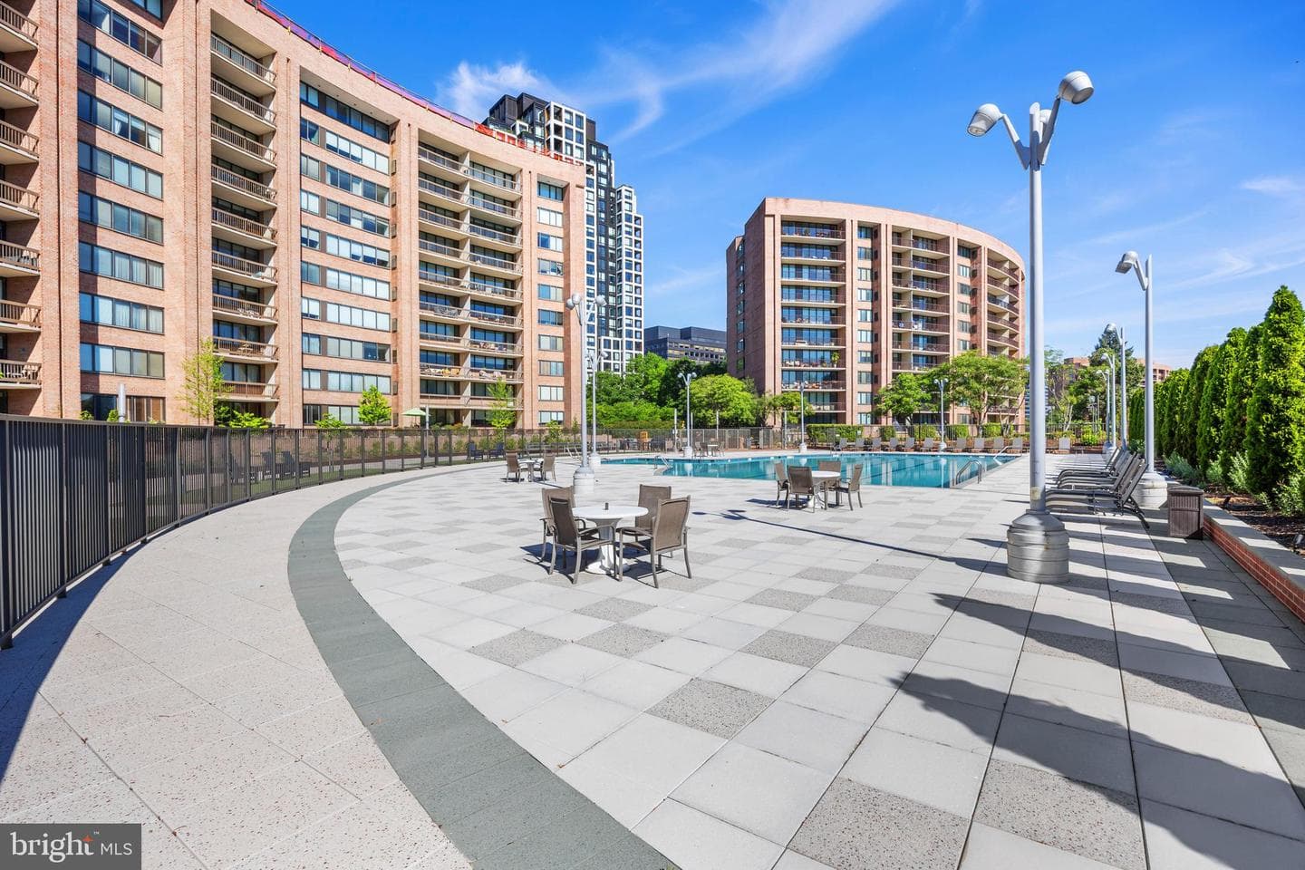 1805 Crystal Dr # 1010S photo 41
