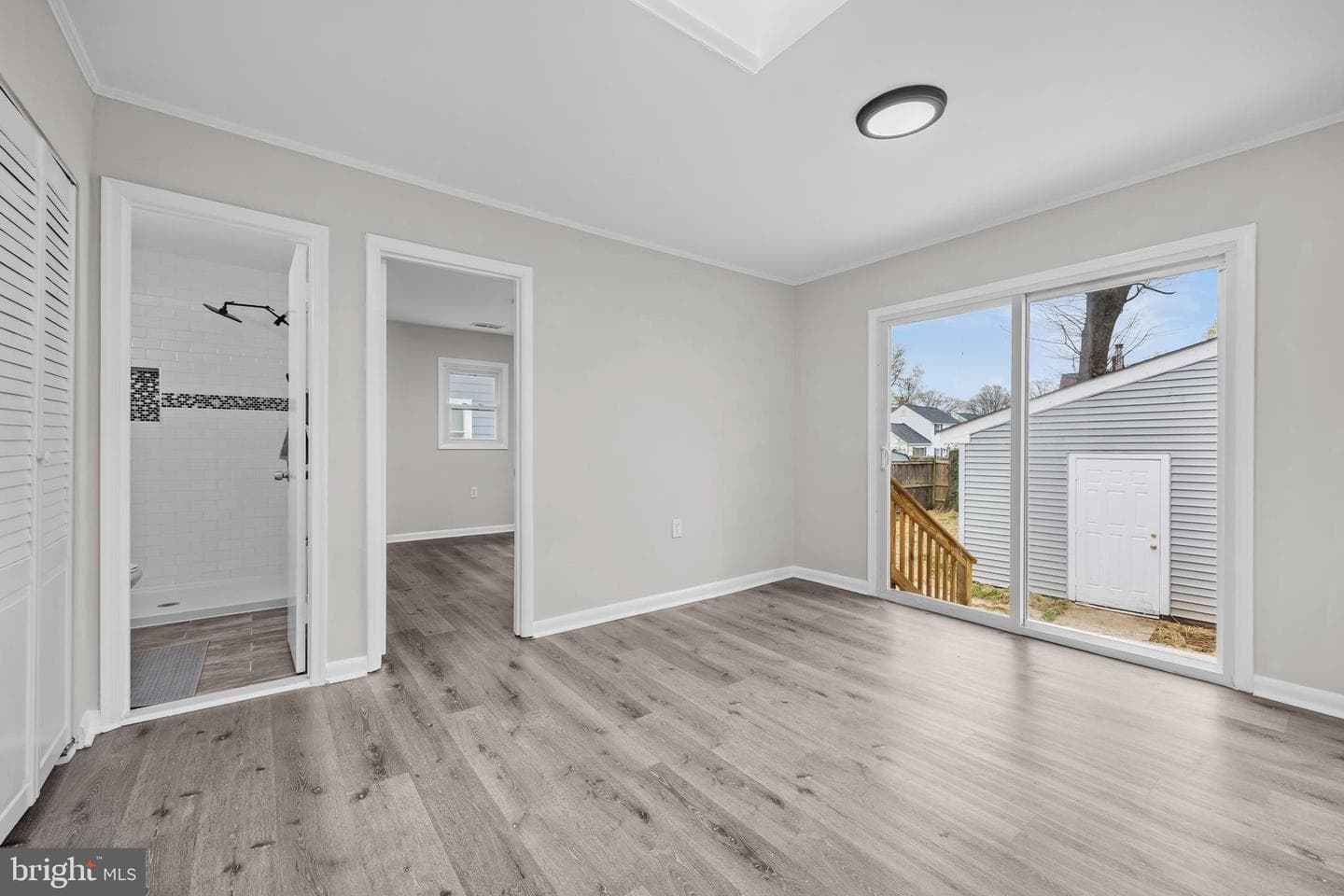 1055 S Edison Street photo 10