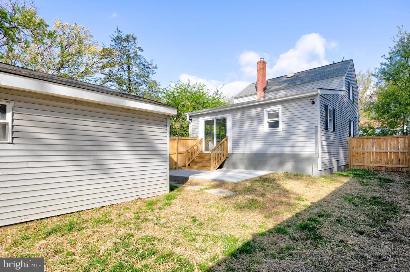1055 S Edison Street photo 31