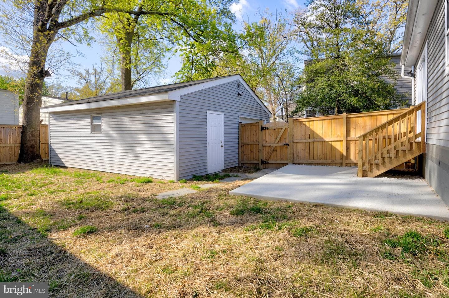 1055 S Edison Street photo 33