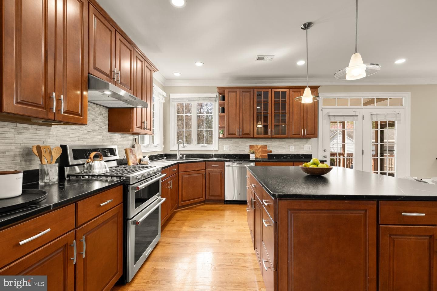 1022 N Edison Street photo 18