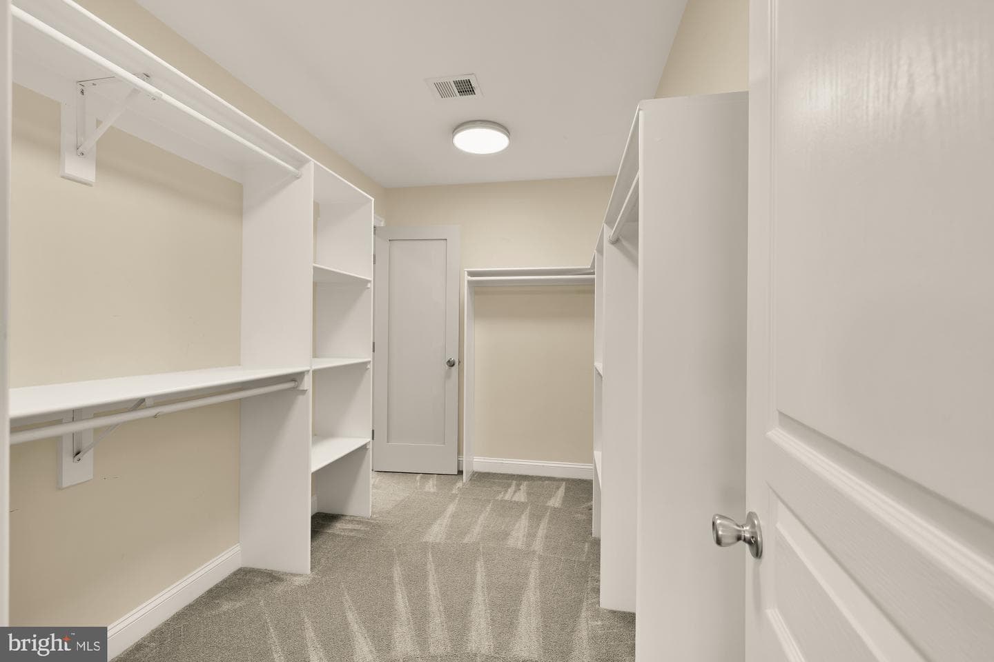 1022 N Edison Street photo 44