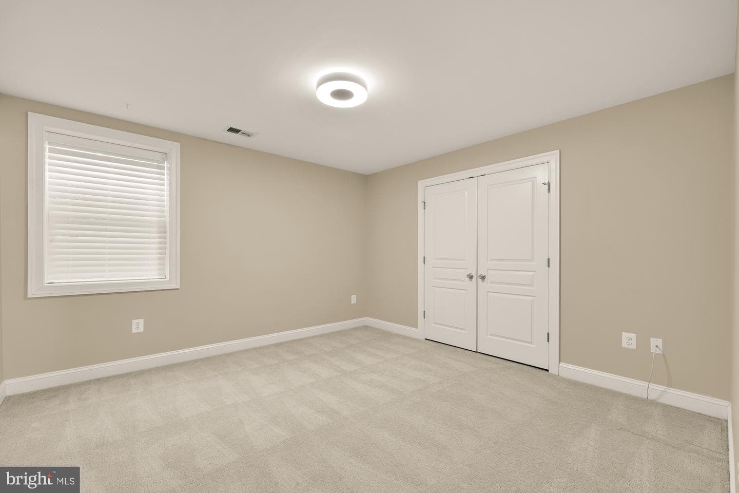 1022 N Edison Street photo 70