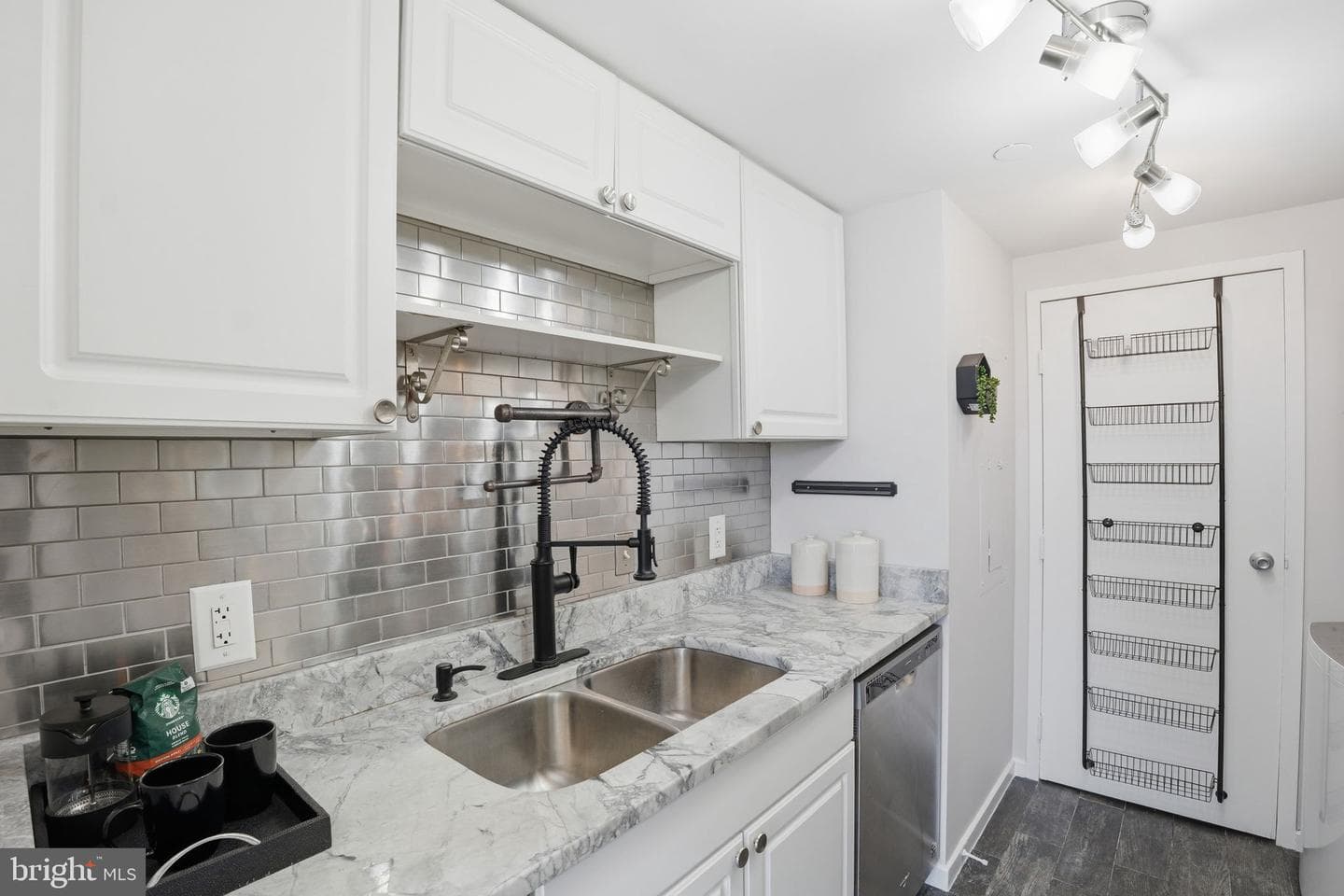 1530 Key Boulevard #929 photo 4