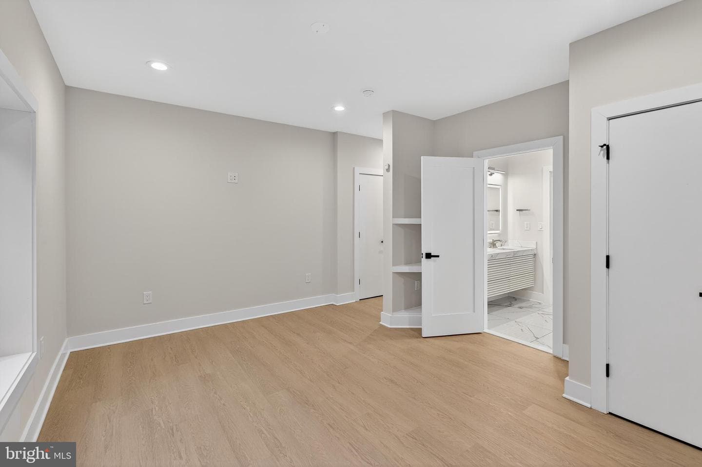 4246 15th Street N photo 31