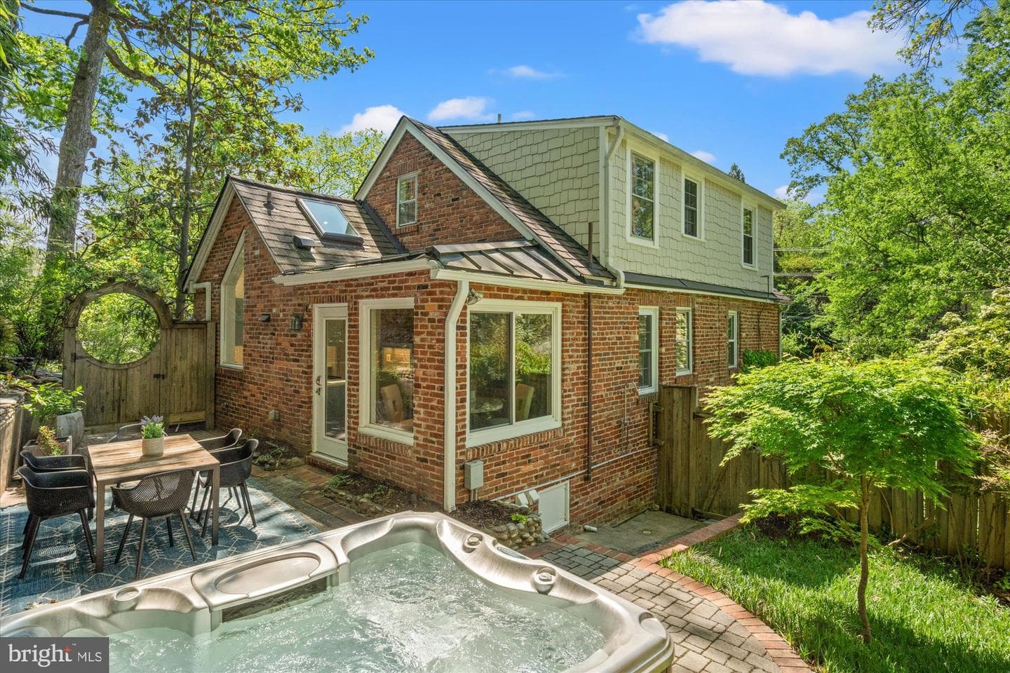 1309 Kirkwood Road N photo 2