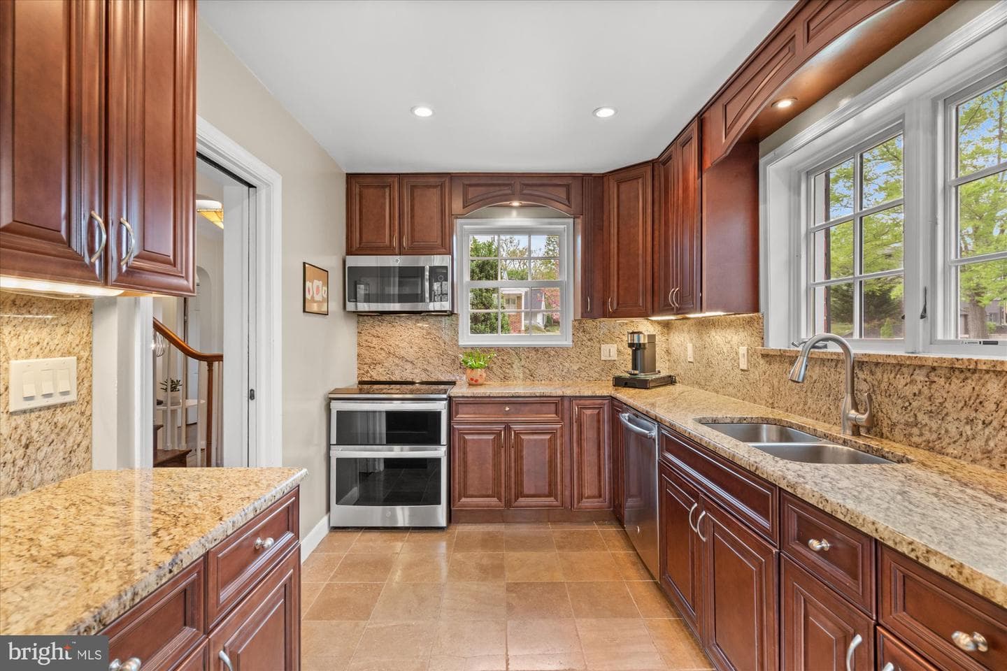 4857 Yorktown Boulevard photo 10