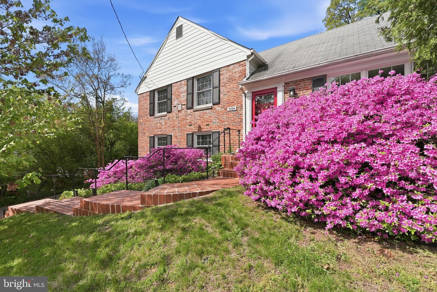 3004 S Hill Street photo 3
