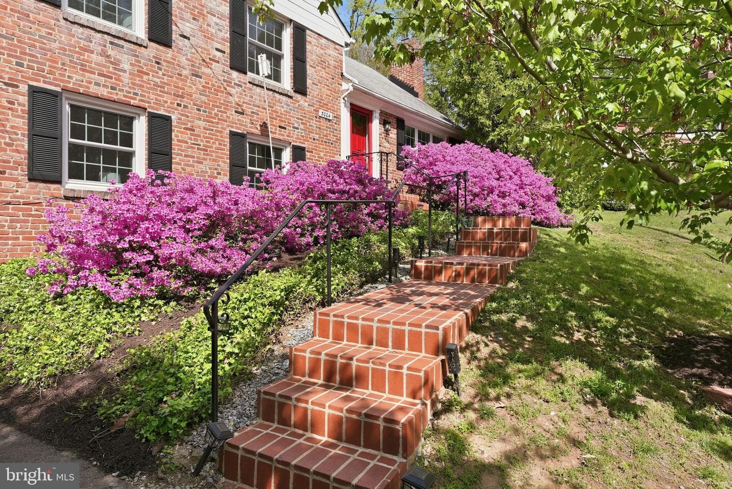 3004 S Hill Street photo 4