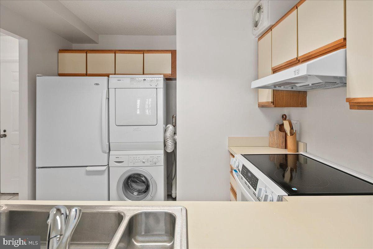 900 N Stafford Street #916 photo 13