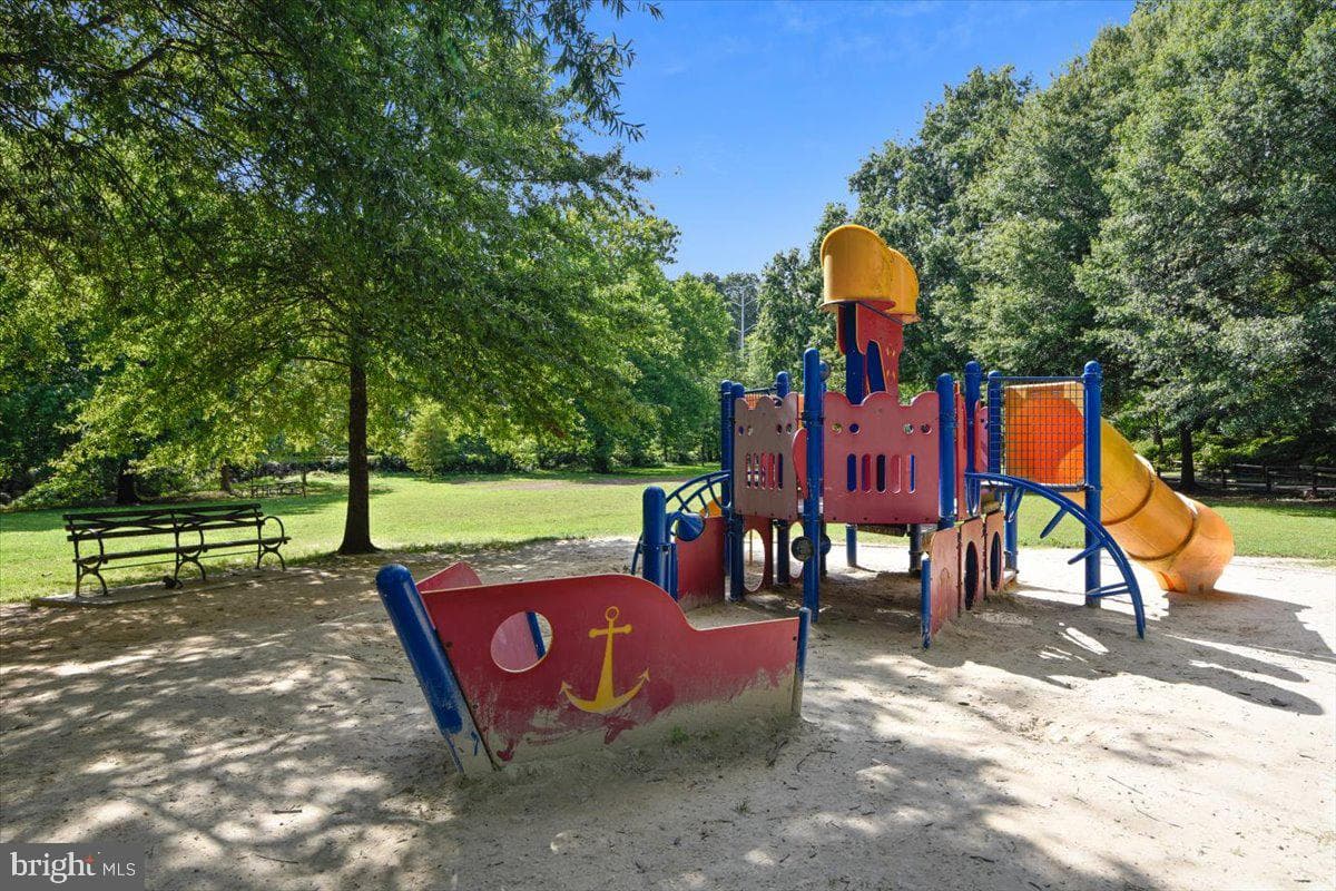 5725 6th Street N photo 40