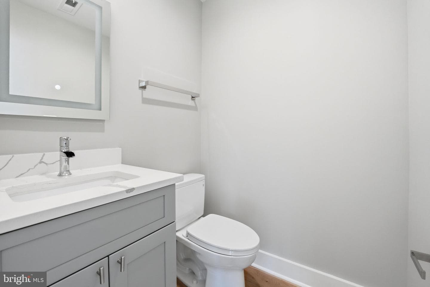 2211 Military Road photo 77