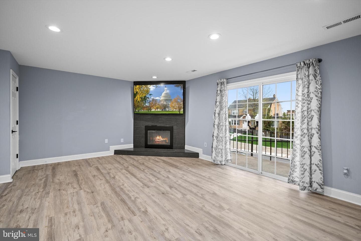 967 S Rolfe Street S #2 photo 5