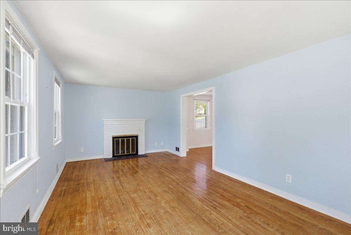 941 Patrick Henry Drive photo 10