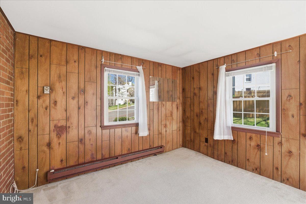 941 Patrick Henry Drive photo 19