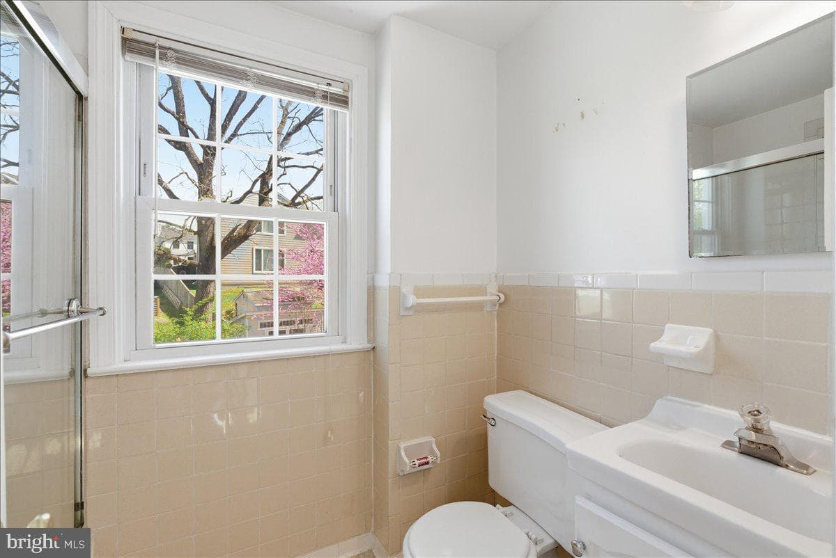 941 Patrick Henry Drive photo 31